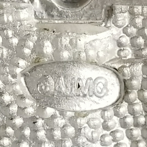 AJMC US FLAG WITH BLUE DANGLING STARS - BROOCH - Picture 5 of 5